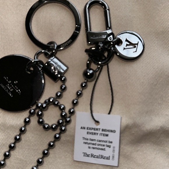 ❌SOLD❌.  Vuitton Authentic Monogram Eclipse Bag Charm & Keyholder - Picture 3 of 7